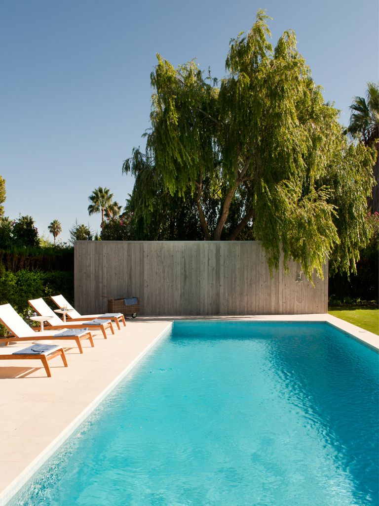 Tendencias 2024: Piscinas sostenibles y de diseño vanguardista